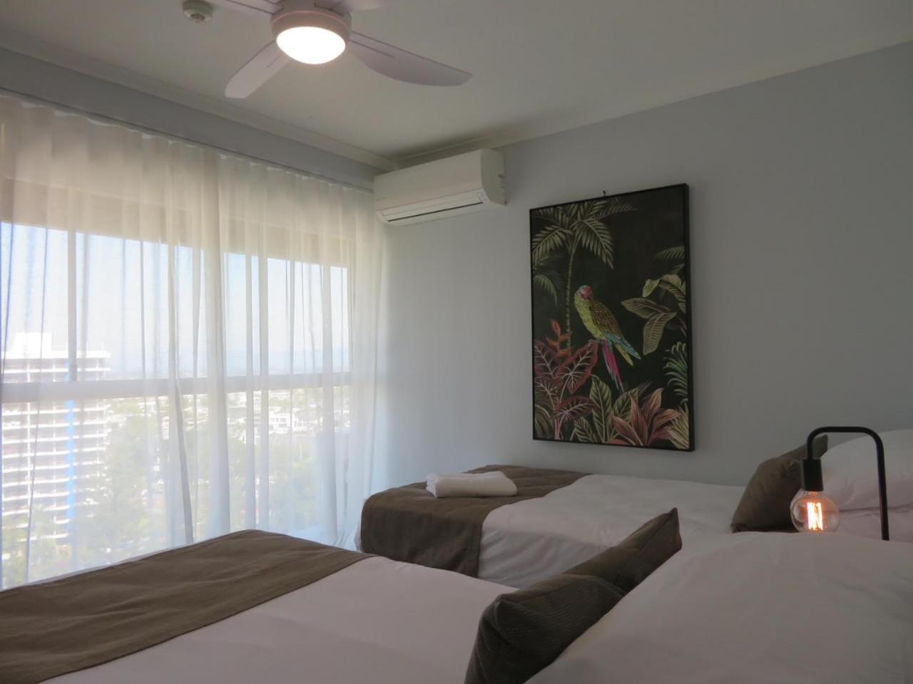 Surfers Beachside Holiday Apartments Guldkusten Exteriör bild