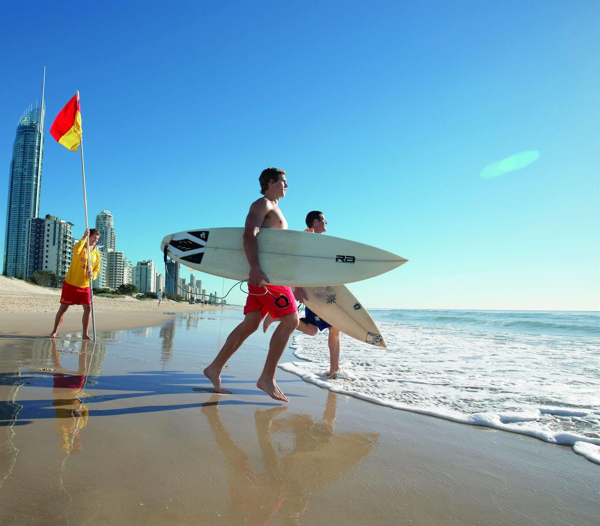 Surfers Beachside Holiday Apartments Guldkusten Exteriör bild